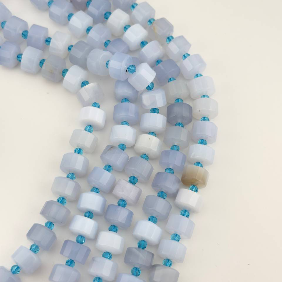 Аквамарин размер 12*8мм натуральный камень