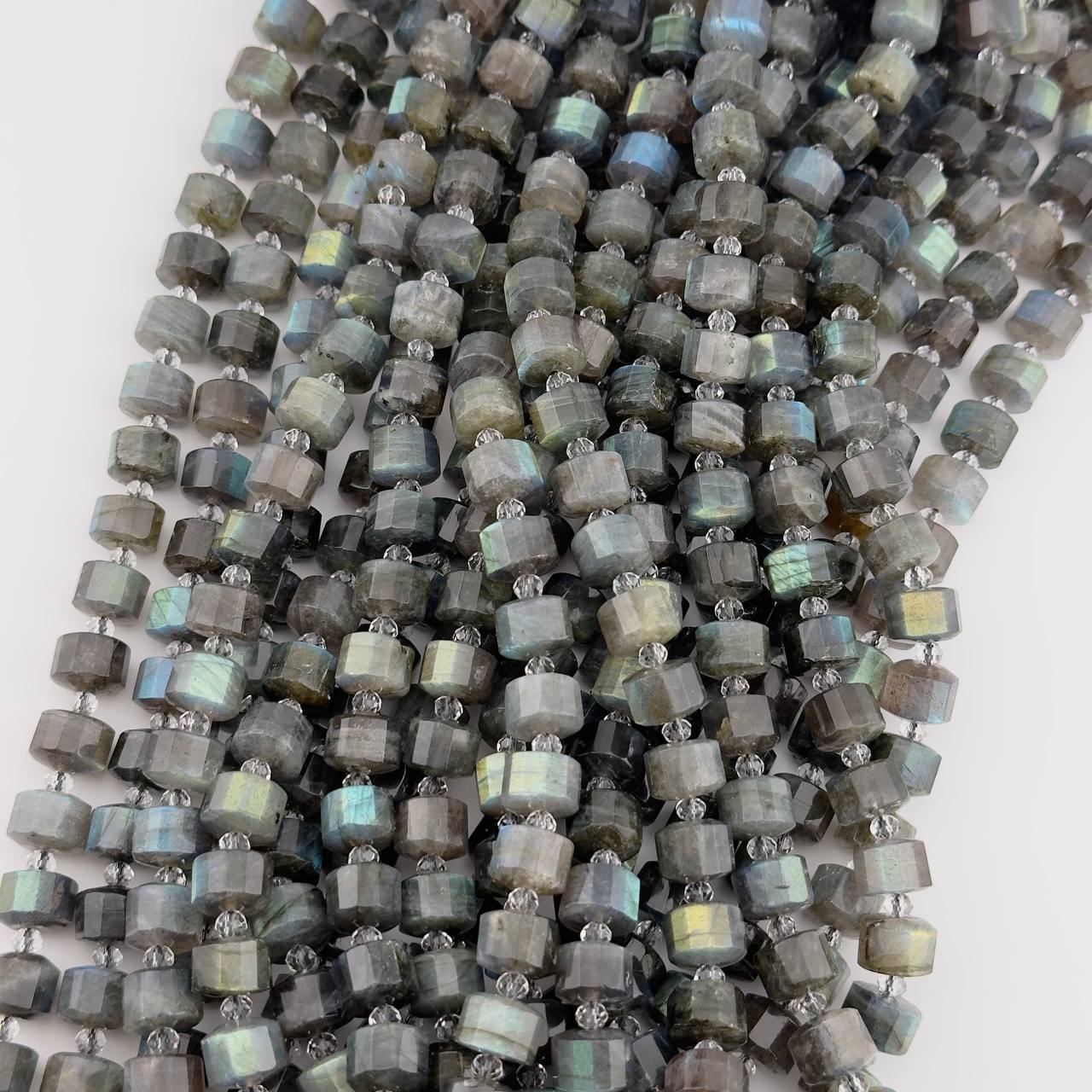 Лабрадорит размер бусин 11*8мм натуральный камень