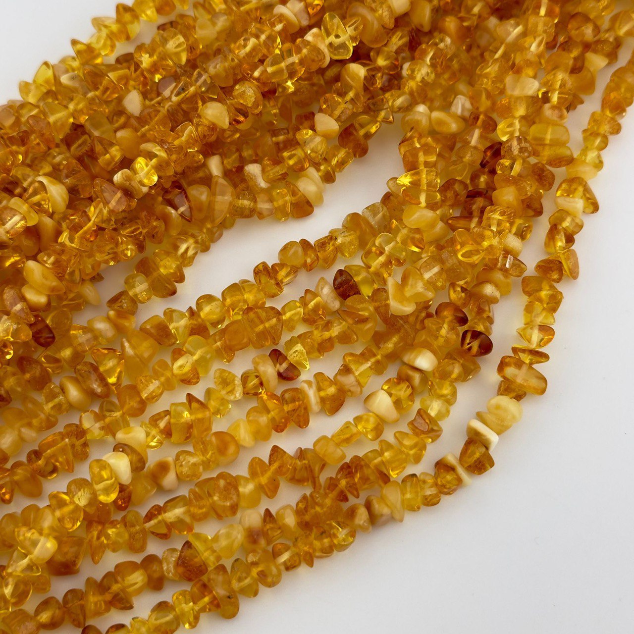 Бусины Янтарь натуральный размер 5*6мм
