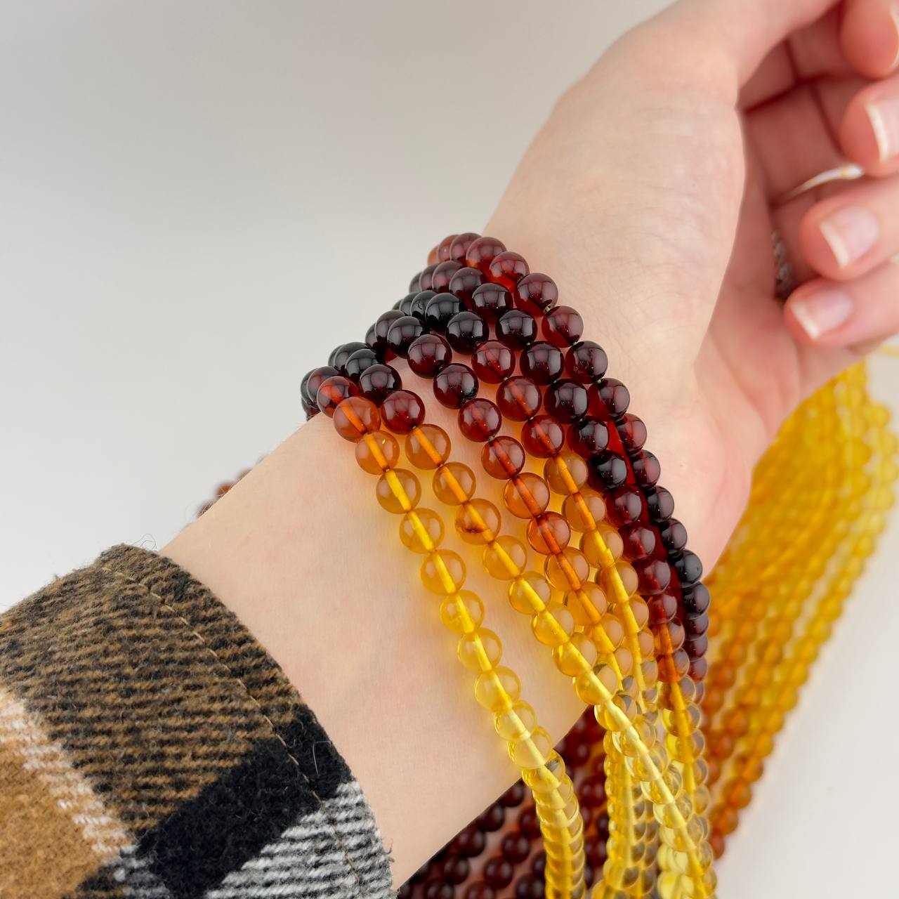 Янтарь натуральный размер 6мм