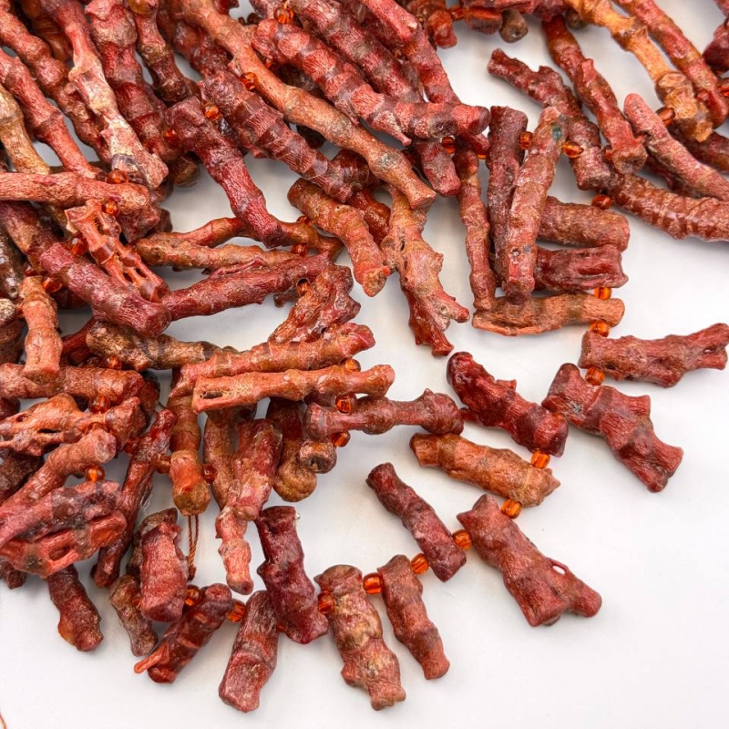 Коралл натуральный красного моря размер 12*43мм 