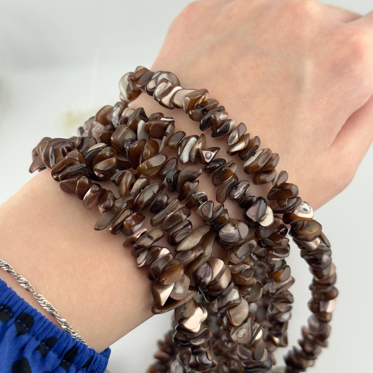 Перламутр коричневый средний размер бусин 13,5мм натуральный камень